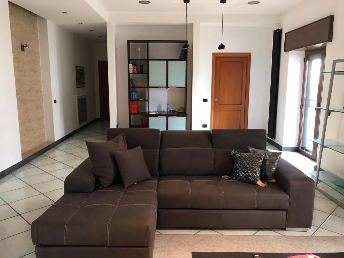 בוסקוריאלה Sky And Green Luxury Apartament מראה חיצוני תמונה
