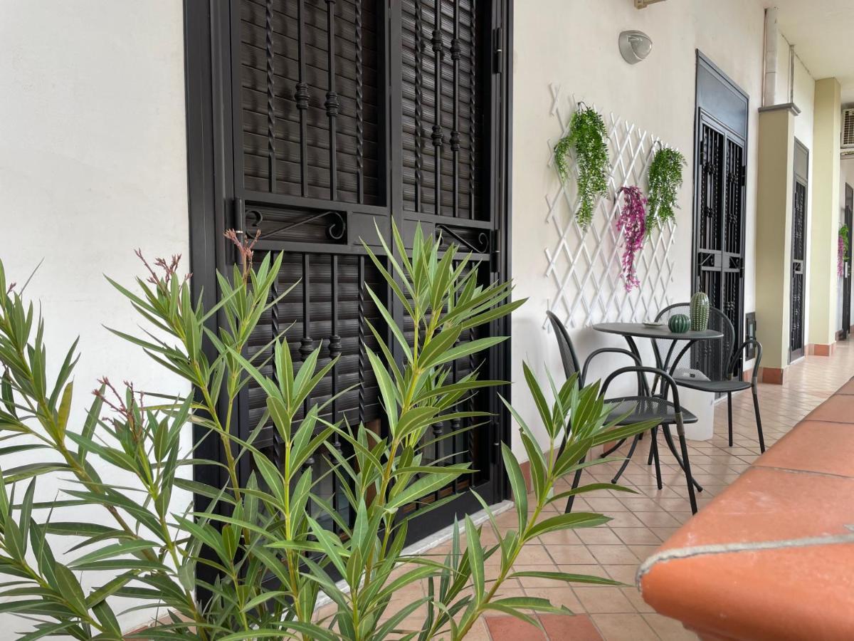 בוסקוריאלה Sky And Green Luxury Apartament מראה חיצוני תמונה